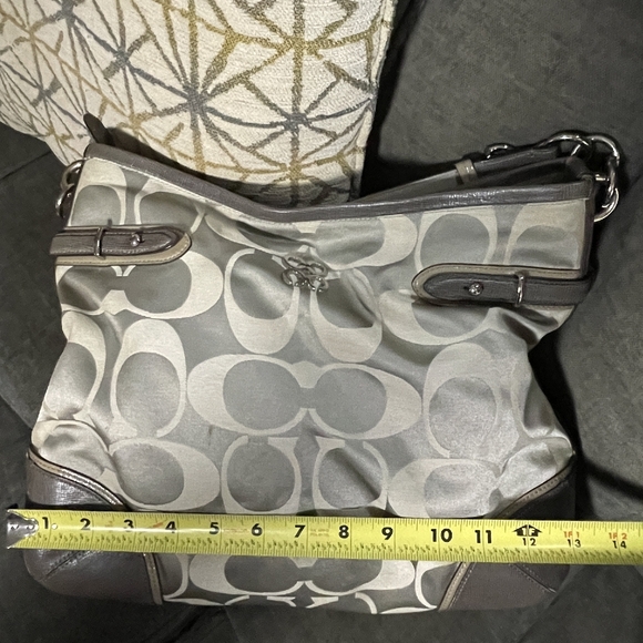 Coach Shoulder Bag - Picture 9 of 9